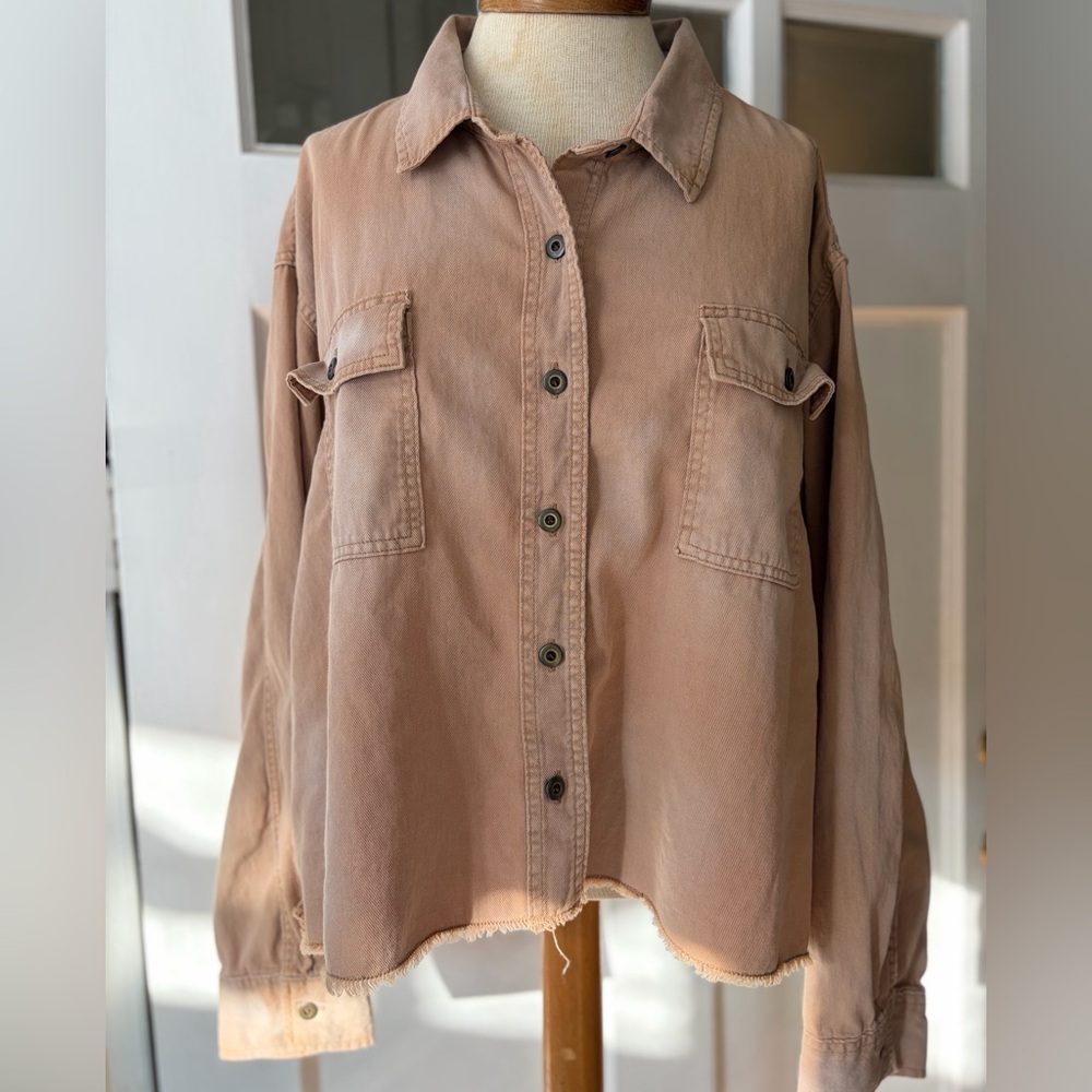 American Eagle Outfitters Button down Shirt cropped